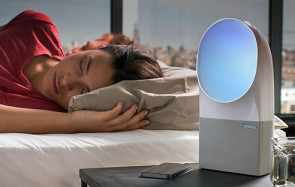 Das Schlaf-System von Withings misst individuelle Schlafzyklen, ermittelt den besten Weckzeitpunkt und simuliert Sonnenaufgang- und untergang für besseres Einschlafen und Aufwachen. 