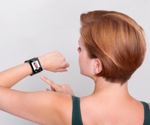 Smartwatch Frau Arm 