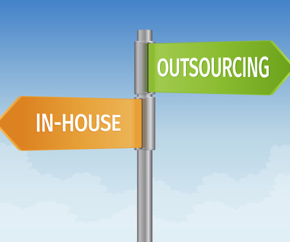 Inhouse versus Outsourcing 