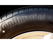 Continental-Logo auf Autoreifen