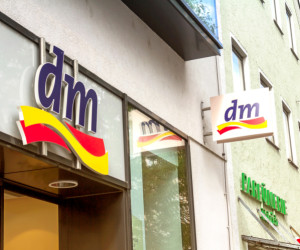 dm