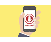 Smartphone mit Werbeblocker