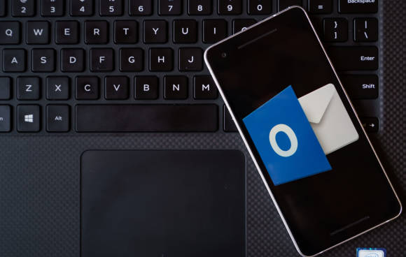 Outlook-App auf Android-Smartphone 