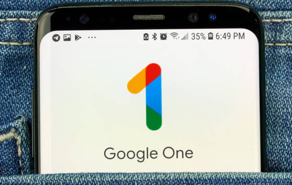 Google-One auf Smartphone-Bildschirm 