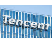 Logo von Tencent an einem Gebäude