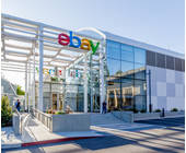 eBay Logo am Gebäude