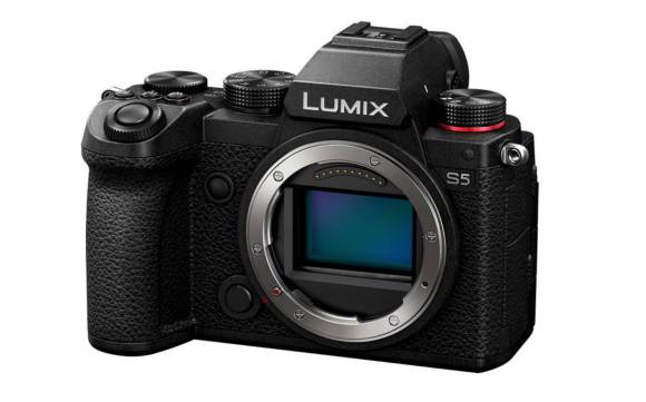 Panasonic Lumix S5 