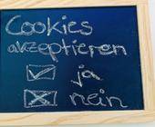 Schild mit Aufschrift Cookies akzeptieren - ja odet nein?
