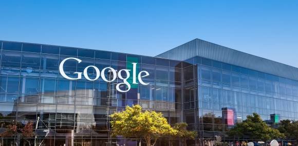 Google Logo an Gebäude 