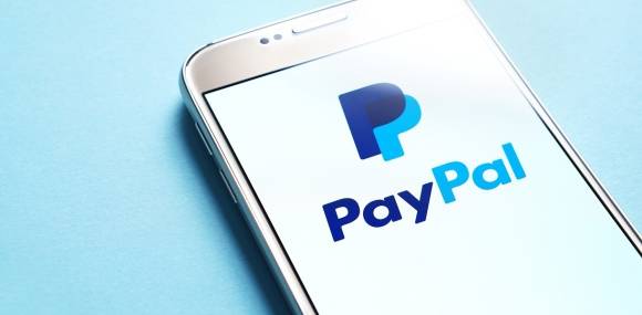 PayPal App auf Smartphone 