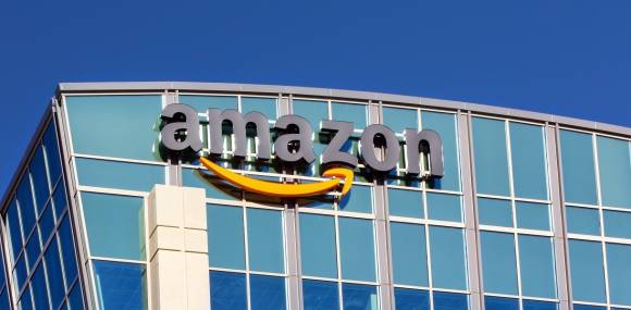 Amazon Logo an Gebäude 