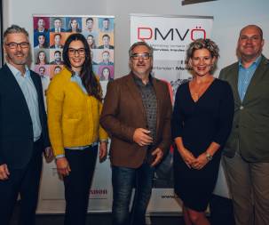 Matthias Haberler und Julia Pichler von Canon Austria, DMVÖ-Vizepräsident und Leiter der B2B Expertgroup Norbert Lustig, Alexandra Vetrovsky-Brychta, General Managerin Forum Verlag und Markus Ott, Kommunalkredit Austria und Mitglied der B2B-Expertgroup.