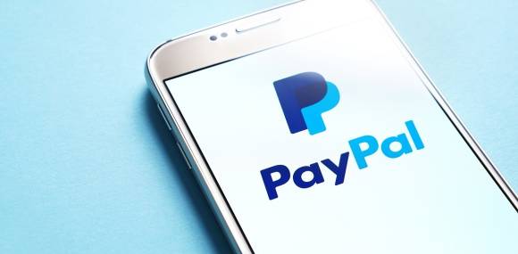 PayPal App auf Smartphone 