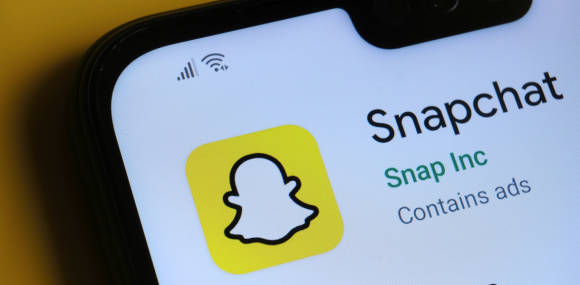 Handy mit Snapchat-Logo 