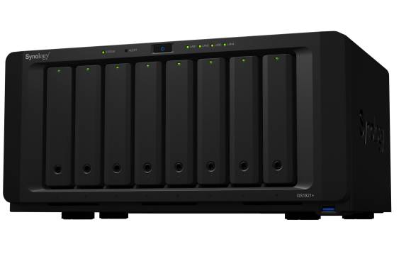 Das Foto zeigt einen Synology DS1821