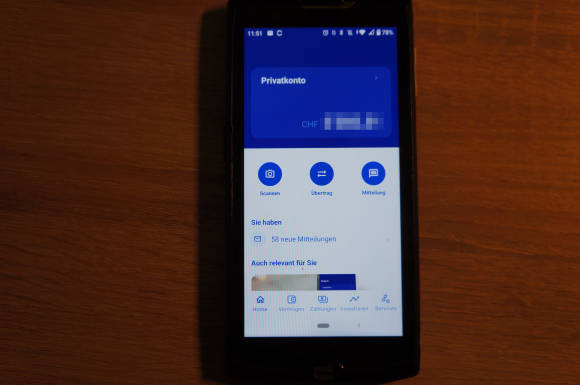 Foto der ZKB-App auf einem Android-Smartphone