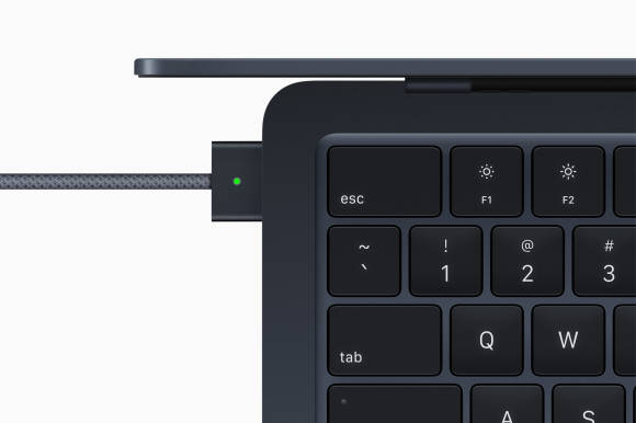 Der neue MagSafe-Anschluss des MacBook Air 