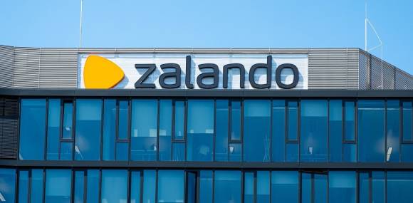 Zalando Logo an Gebäude 