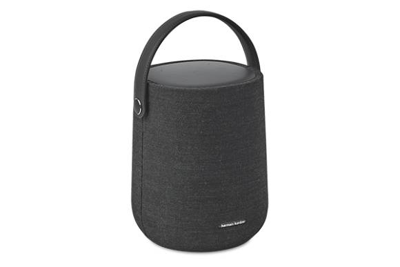 Ein Harman Kardon Citation, ungefähr zylinderförmig, schwarz, oben mit Haltegriff 