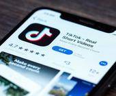 TikTok App auf Smartphone