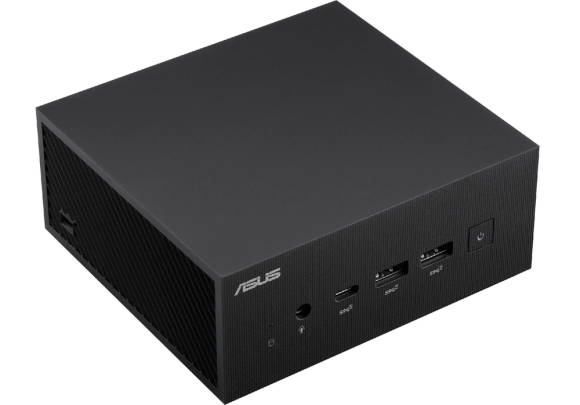 Der Mini-PC Asus PN64 steckt in einem kleinen schwarzen Quader