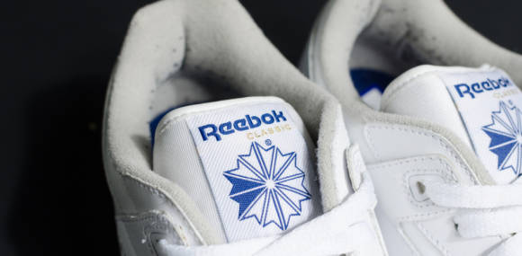 Reebok-Schuhe mit Logo 