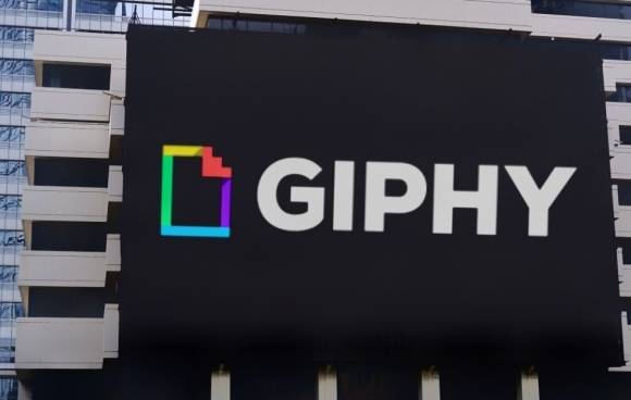 Giphy Logo 