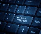 Symbolbild zeigt eine Tastatur mit der Aufschrift "Darknet"