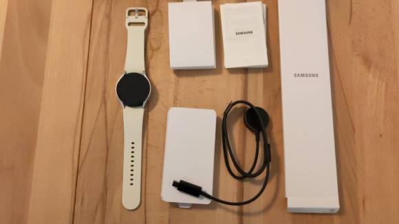 Lieferzubehör der Samsung Galaxy Watch6 