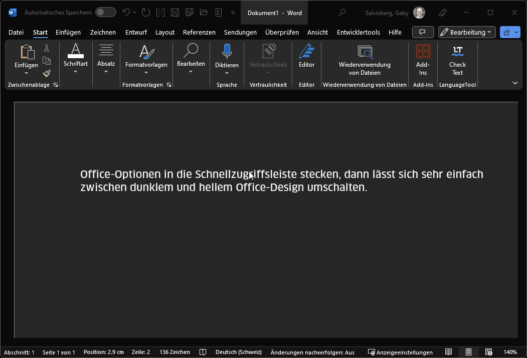 Animiertes GIF aus Word zeigt, wie man schnell vom Dunkel- in den Hell-Modus umschaltet und umgekehrt