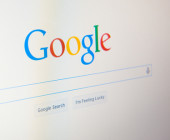 Google überarbeitet wieder einmal die Darstellung der Suchergebnisse: Der Suchriese entfernt in den nächsten Tagen die Bilder neben den Suchergebnissen.
