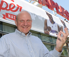 13 Jahre war Steve Ballmer als Microsoft-CEO tätig. Jetzt verfolgt er persönlichere Ziele und möchte sich auf den Saisonstart seines eigenen Basketball-Teams vorbereiten. 