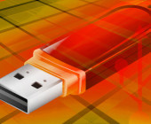 Wenn ein USB-Stick oder eine Speicherkarte ihren Dienst versagt, kann das an einer kürzlichen Umformatierung liegen. Beide brauchen oft ein bestimmtes Dateisystem, um zu funktionieren.