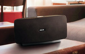 Aus dem Hause Woox Innovations kommt mit dem Philips BT7500B ein Stereolautsprecher mit Bluetooth-Anbindung, der sich neben AAC auch auf den High-Fidelity-Codec apt-X versteht. 