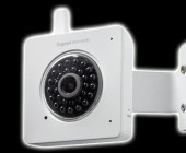 Ab Mitte Oktober können Nutzer des Smart-Home-Systems Elements vom Hersteller Gigaset auch eine IP-Kamera einbinden. Die Elements Camera bietet HD-Videos mit Nachtsicht und kostet rund 150 Euro.