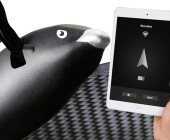 Drohne war gestern: Der Bionic Bird schickt sich an, den Luftraum zu erobern. Das federleichte Spielgerät lässt sich über eine App aus der Ferne steuern.