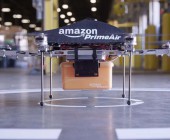 Drohne von Amazon mit Paket