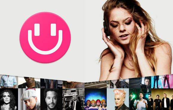 Frau mit Kopfhörer MixRadio Logo 