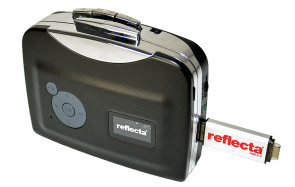 DigiCassette USB mit angeschlossenem USB-Stick