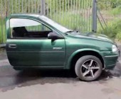 Halbes Auto