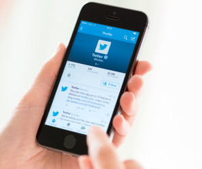 Twitter Seite auf dem Smartphone 