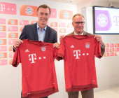 Michael Hagspihl, Geschäftsführer Privatkunden der Telekom Deutschland (li.), und Karl-Heinz-Rummenigge, Vorstandsvorsitzender der FC Bayern München AG