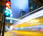 Autoverkehr und Ampel 