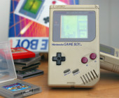 Nintendo Game Boy mit Spiel