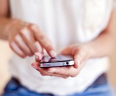 Frau mit Smartphone