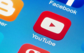 YouTube 