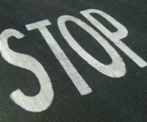 Stop auf Straße 