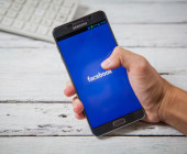 Facebook App auf Smartphone