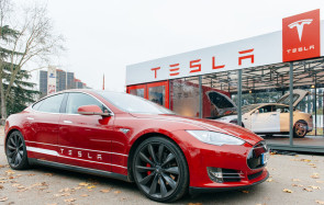Tesla Elektroauto 