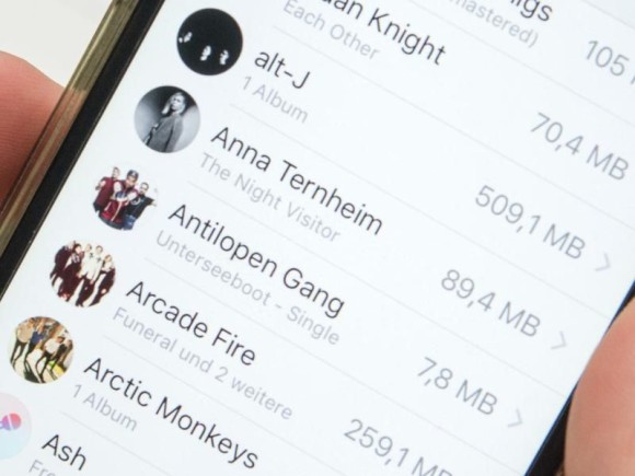 Gespeicherte Musik in Apple Music schnell finden und löschen 